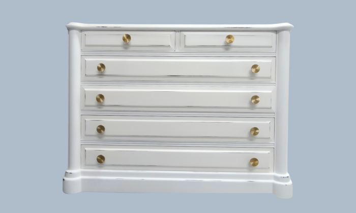 comoda cajonera balnca desgastada muebles personalizados javier larraz