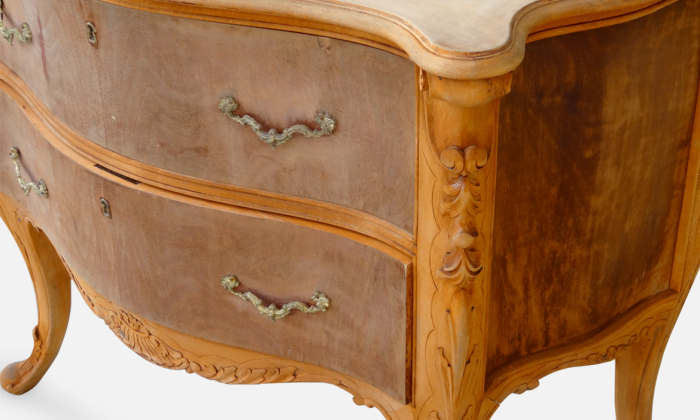 como decapar un mueble barnizado